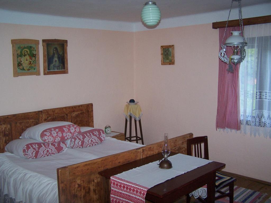 Apartment Eko Etno Selo Stara Kapela, Pavina Kuca Стая снимка